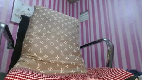 Snapshot of xxrowenatastycockforyouxx chatting on 11-19-25, 03:17 xxrowenatastycockforyouxx online show from 11-19-25, 03:17