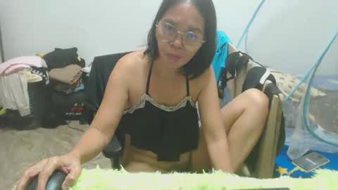 Snapshot of xxsexypinayxx chatting on 11-04-25, 06:07 xxsexypinayxx online show from 11-04-25, 06:07