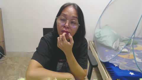 Snapshot of xxsexypinayxx chatting on 11-09-25, 07:17 xxsexypinayxx online show from 11-09-25, 07:17