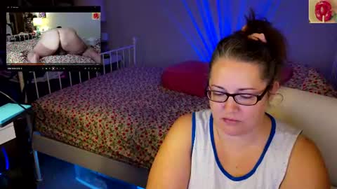 Strawberry Jane online show from 06-12-26, 04:44
