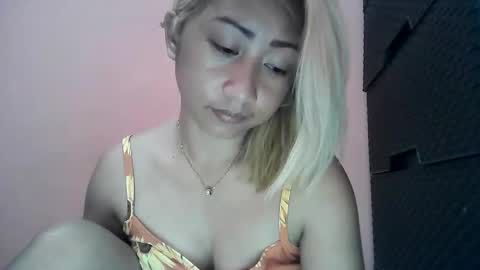 Snapshot of xxsugarpopxx chatting on 03-06-25, 12:09 xxsugarpopxx online show from 03-06-25, 12:09