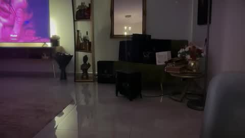 Mia and shawn online show from 04-15-26, 03:24