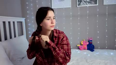 Snapshot of xxx_hotbae_xxx chatting on 01-07-26, 04:04 Eva online show from 01-07-26, 04:04