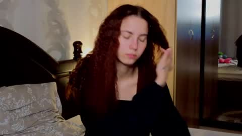Snapshot of xxx_hotbae_xxx chatting on 08-05-26, 04:37 Eva online show from 08-05-26, 04:37