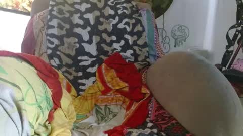   LILI  online show from 12-16-24, 02:16