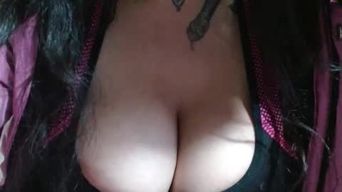   LILI  online show from 01-06-25, 02:14