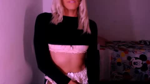 Chiara online show from 10-25-25, 04:42