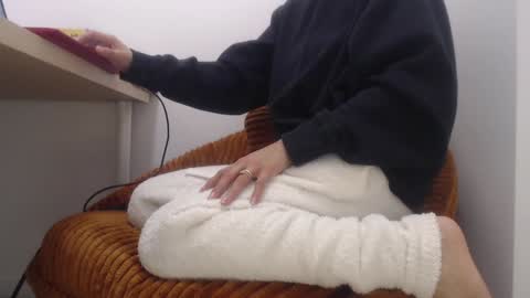 Lola online show from 01-07-25, 06:35