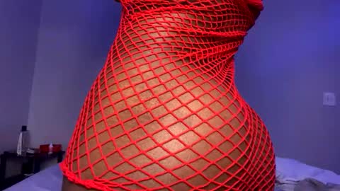 Snapshot of xxxcremee chatting on 02-22-26, 02:45 xxxcremee online show from 02-22-26, 02:45