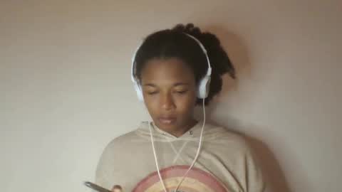 Danielle online show from 05-13-26, 04:15