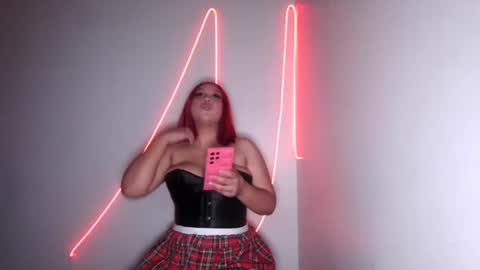 Snapshot of xxxenmascaradosxxx chatting on 11-16-25, 06:52 Parejahot69 online show from 11-16-25, 06:52