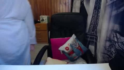 Snapshot of xxxnewlywedsxxx chatting on 03-08-26, 05:55 Lana online show from 03-08-26, 05:55