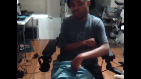 Snapshot of xxxonwheelz chatting on 10-02-25, 09:22 xxxonwheelz online show from 10-02-25, 09:22