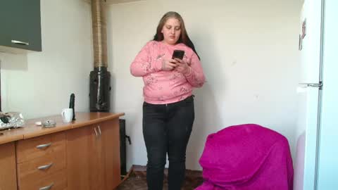 Snapshot of xxxsexroom chatting on 04-27-26, 06:22 Janne online show from 04-27-26, 06:22
