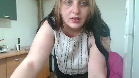 Snapshot of xxxsexroom chatting on 05-13-26, 06:44 Janne online show from 05-13-26, 06:44