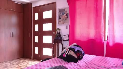 Snapshot of xxxtatianabustyxxx chatting on 06-09-26, 07:25 xxxtatianabustyxxx online show from 06-09-26, 07:25