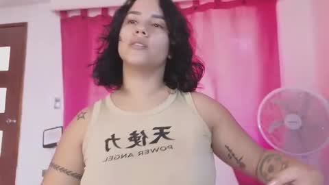 Snapshot of xxxtatianabustyxxx chatting on 07-10-26, 07:16 xxxtatianabustyxxx online show from 07-10-26, 07:16