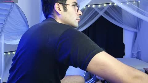 July and Fer online show from 04-21-26, 07:47