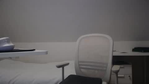 Snapshot of xxxxhardyxxxx chatting on 11-18-25, 01:15 xxxxhardyxxxx online show from 11-18-25, 01:15