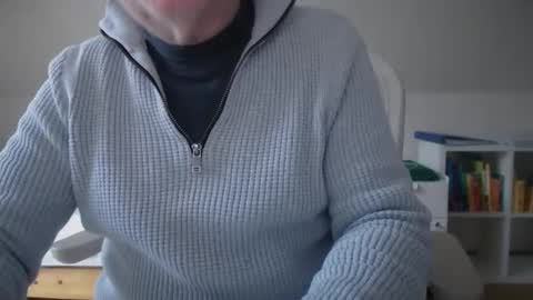 Snapshot of xxxxhardyxxxx chatting on 12-03-25, 11:52 xxxxhardyxxxx online show from 12-03-25, 11:52