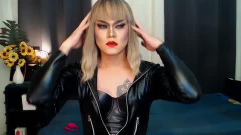 QueenMarina online show from 01-01-25, 02:51