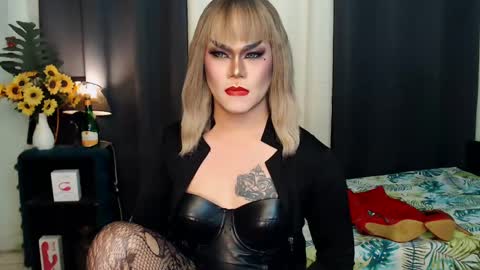 QueenMarina online show from 01-15-25, 07:34