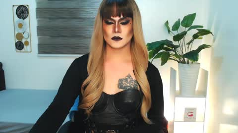 QueenMarina online show from 06-18-26, 04:33