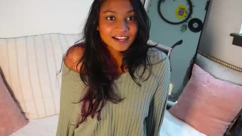 Snapshot of xzaramx chatting on 10-22-25, 06:51 Zara online show from 10-22-25, 06:51