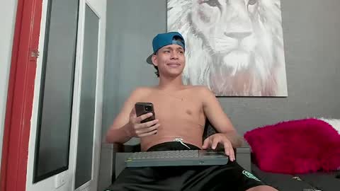 Sr. Y0ung Master online show from 01-09-25, 05:34