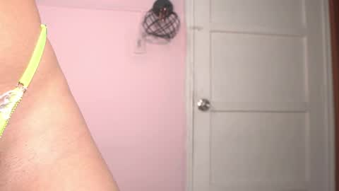 petronila online show from 10-15-25, 12:00