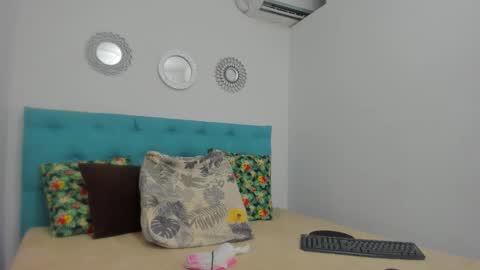 Snapshot of yaiza_sexylovee chatting on 03-15-26, 01:44 yaiza_sexylovee online show from 03-15-26, 01:44