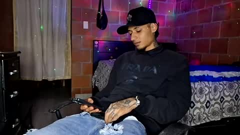 Yajz online show from 06-18-26, 05:51