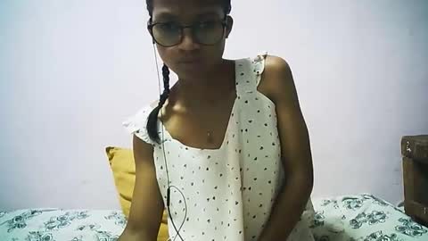 Snapshot of yalane chatting on 11-28-25, 05:32 yalane online show from 11-28-25, 05:32