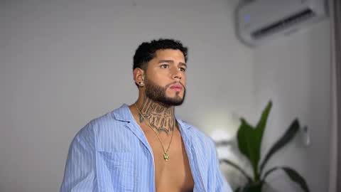 yamp sambrano online show from 10-31-25, 01:28