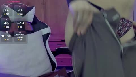 yan_nyan online show from 12-15-24, 04:51