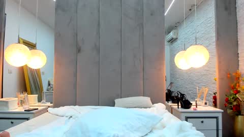 Yana  online show from 01-01-25, 06:59