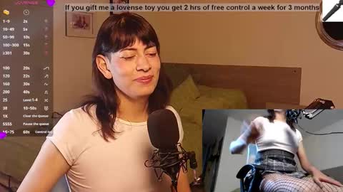 Yana online show from 11-19-25, 12:21