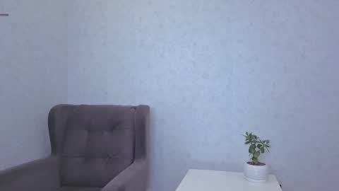 Snapshot of yana_squrel_22 chatting on 09-21-25, 01:07 Yana  online show from 09-21-25, 01:07