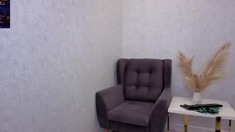 Yana  online show from 11-15-25, 10:26