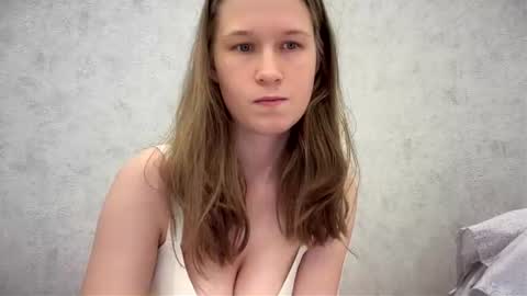 Yana  online show from 07-31-26, 12:04