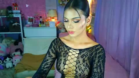 Snapshot of yang_audreylone chatting on 04-23-26, 02:57 YANG AUDREY LONE online show from 04-23-26, 02:57