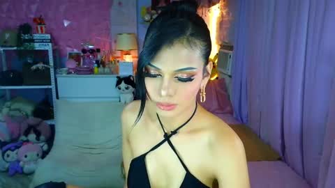 Snapshot of yang_audreylone chatting on 04-26-26, 12:52 YANG AUDREY LONE online show from 04-26-26, 12:52