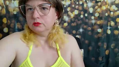 Snapshot of yanikka chatting on 10-31-25, 11:00 Anika online show from 10-31-25, 11:00