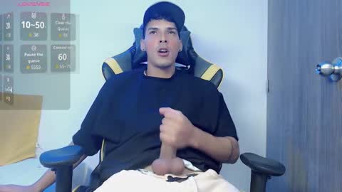 Snapshot of yankees_ chatting on 09-19-25, 09:32 DANILO P online show from 09-19-25, 09:32