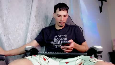 Snapshot of yankees_xxx chatting on 05-31-26, 08:32 yankees online show from 05-31-26, 08:32