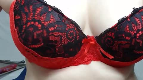 Yao Mei online show from 10-31-25, 11:50