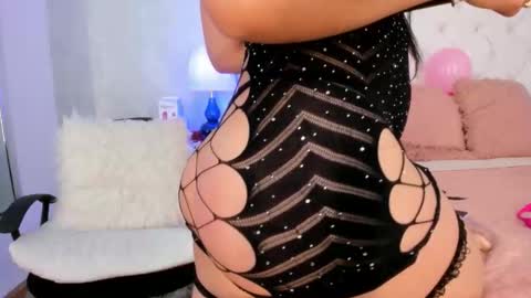 Snapshot of yara_bliss_ chatting on 10-02-25, 01:40 Yara Bliss online show from 10-02-25, 01:40