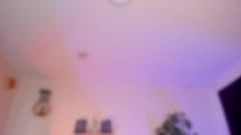 Snapshot of yarirose chatting on 05-24-26, 03:28 Yary online show from 05-24-26, 03:28