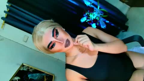 miss yasii online show from 10-12-25, 03:33