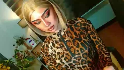 miss yasii online show from 04-09-26, 03:50